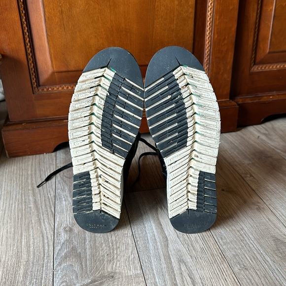 Cole Haan Warm, Waterproof Leather Boots ❄️ 🌧️ - Picture 5 of 9